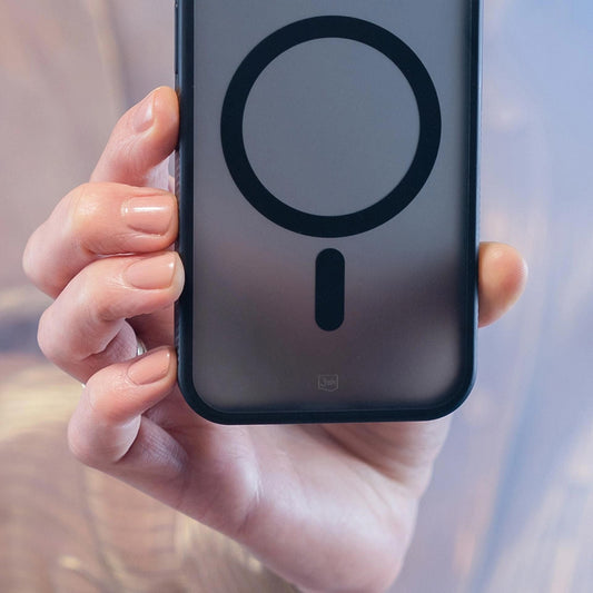 Husa MagSafe pentru Apple iPhone 17 Pro, 3MK, Smoke MagCase, Neagra