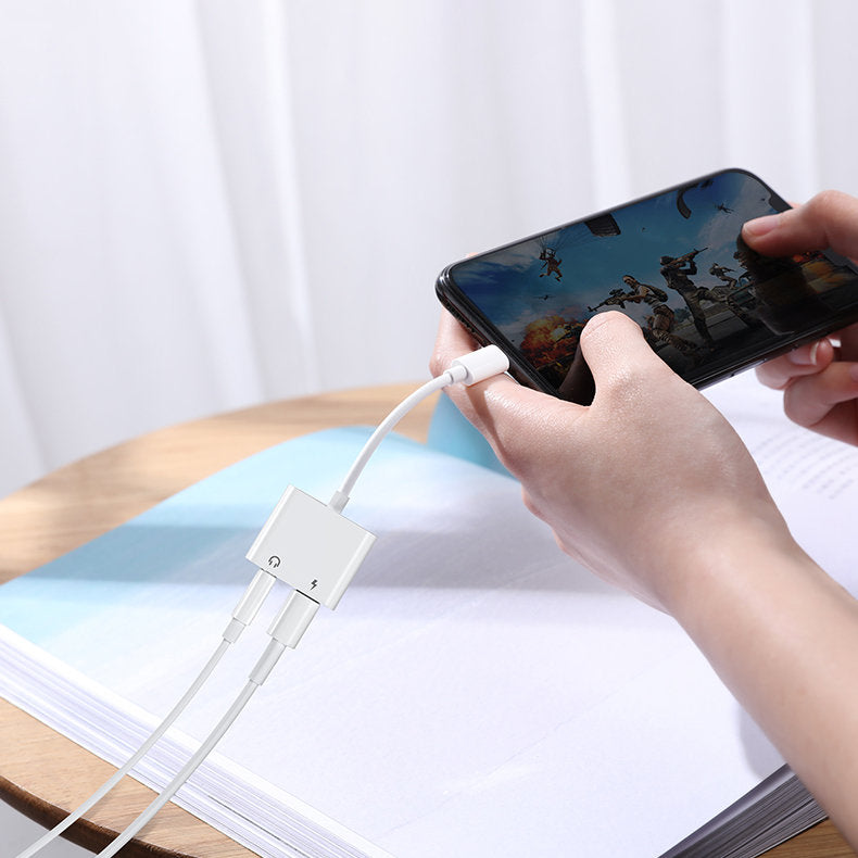 Adaptor Audio Lightning la Lightning Joyroom S-Y104 Ben, cu port incarcare Lightning, Alb
