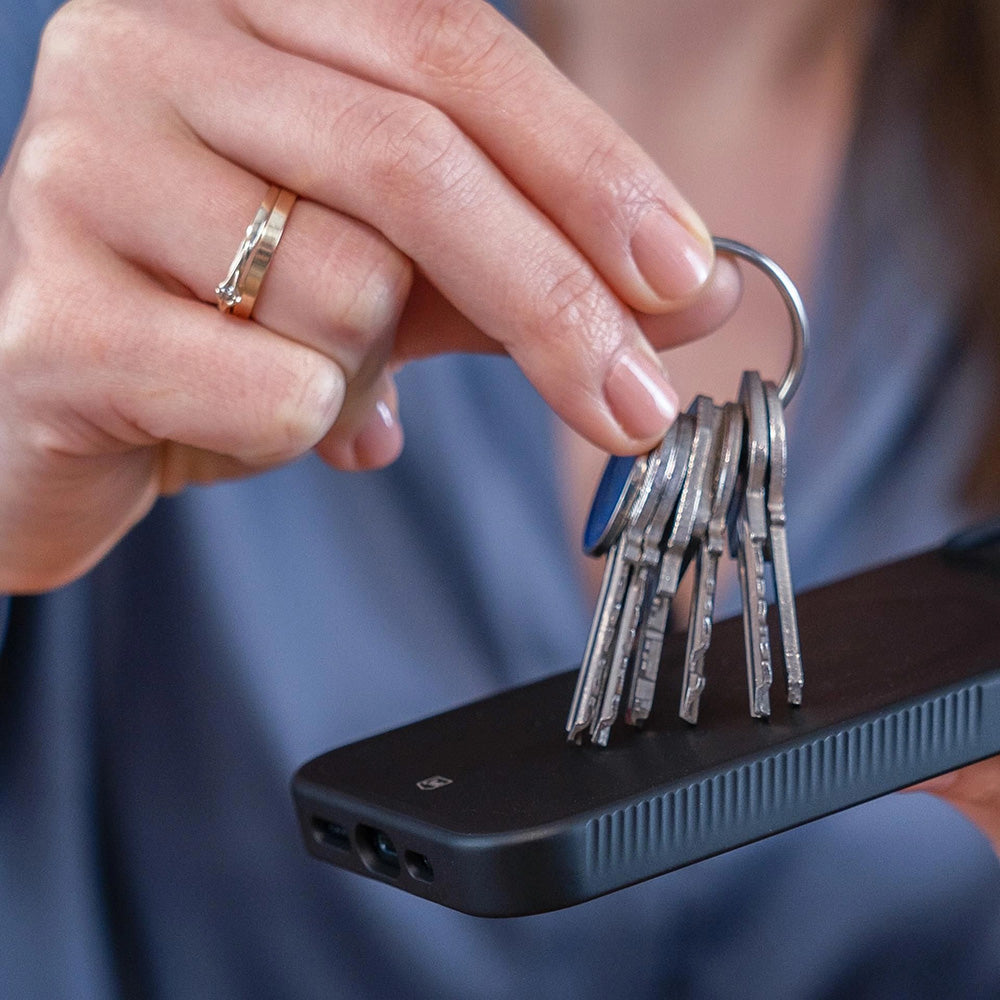 Husa MagSafe pentru Apple iPhone 17 Pro, 3MK, Smoke MagCase, Neagra