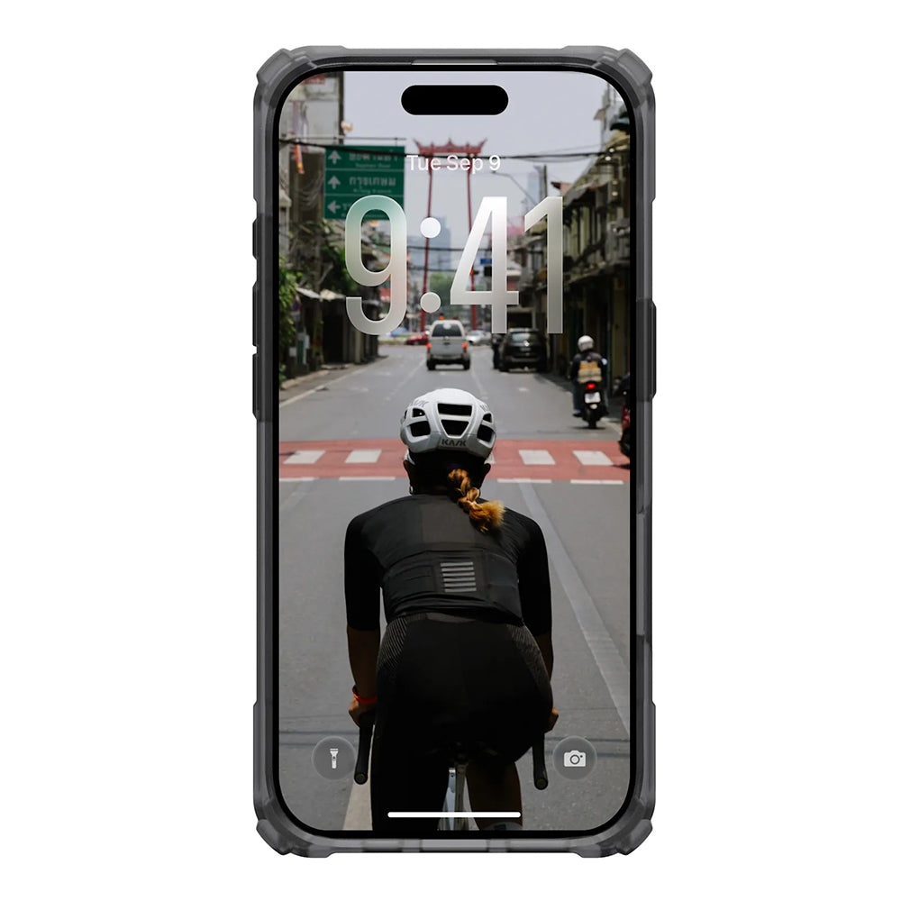 Husa MagSafe pentru Apple iPhone 17, Urban Armor Gear, Plasma XTE, Gri