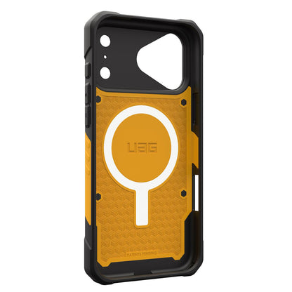 Husa MagSafe pentru Apple iPhone 18 Pro Max / 17 Pro Max, Urban Armor Gear, Pathfinder, Galbena