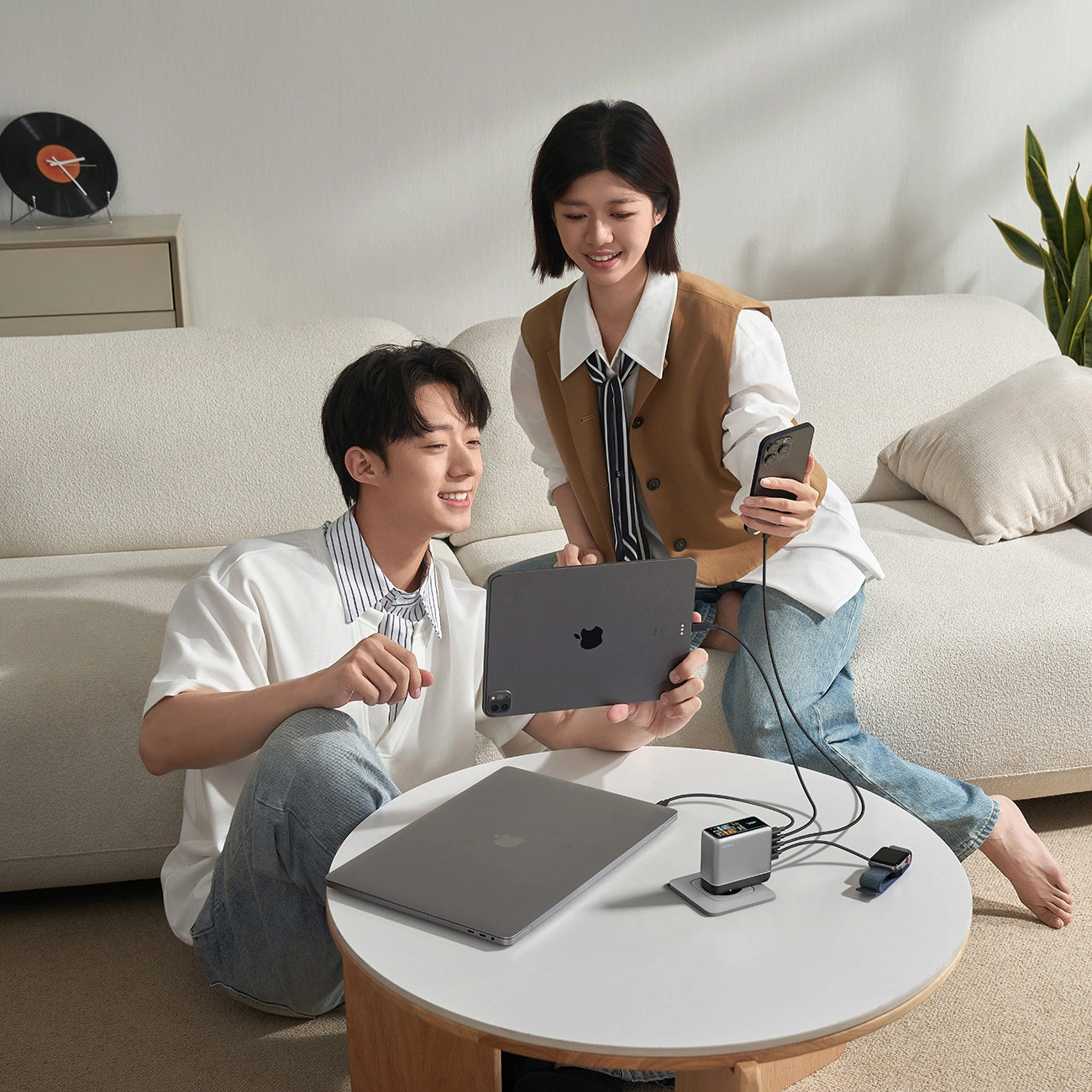 Incarcator Retea Cu Cablu USB-C Cuktech AD1204U Display, 120W, 6A, 1 x USB-A - 2 x USB-C, Argintiu