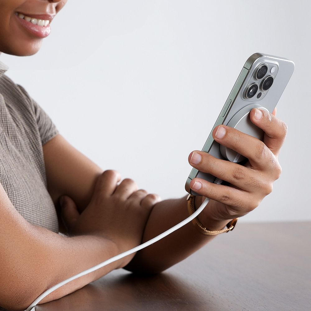 Incarcator Retea Wireless ESR HaloLock, 15W, 1.67A, Argintiu